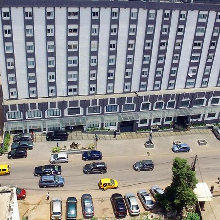 Hotel Franco Яунде Екстер'єр фото