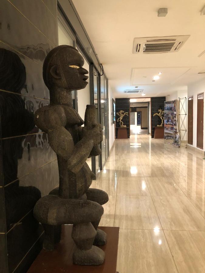 Hotel Franco Яунде Екстер'єр фото