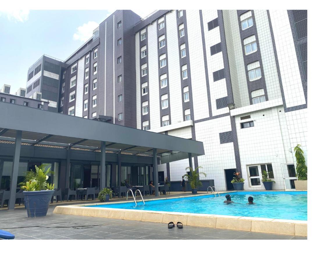 Hotel Franco Яунде Екстер'єр фото