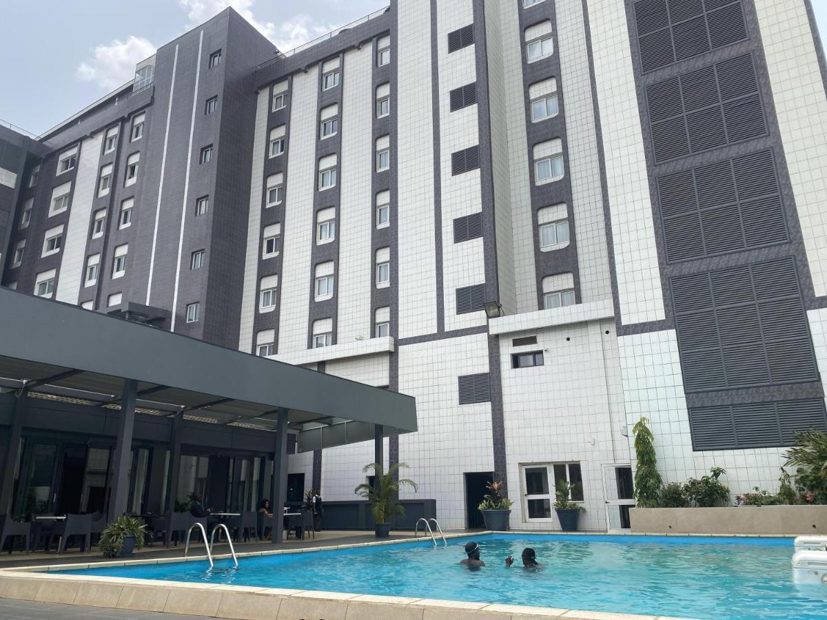 Hotel Franco Яунде Екстер'єр фото