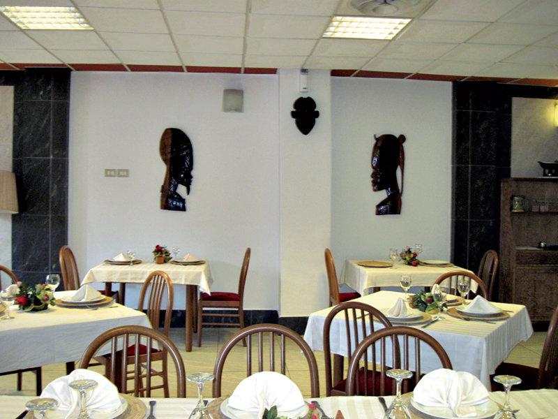 Hotel Franco Яунде Ресторан фото
